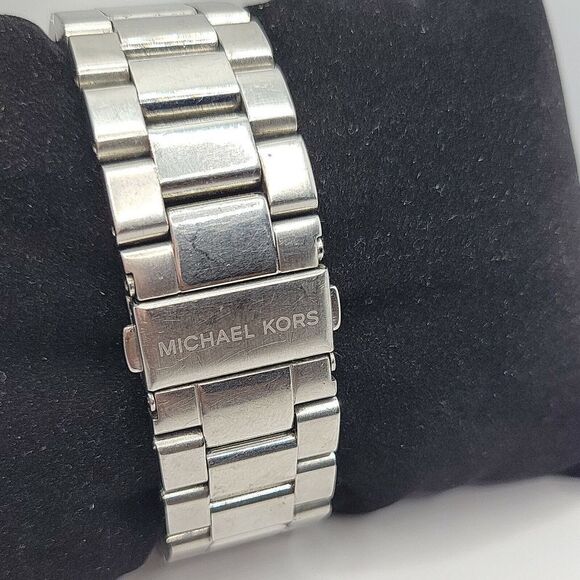 Michael Kors MK5290 Men's Silver Stainless Steel Analog Dial Quartz Watch AM518 - Picture 6 of 11